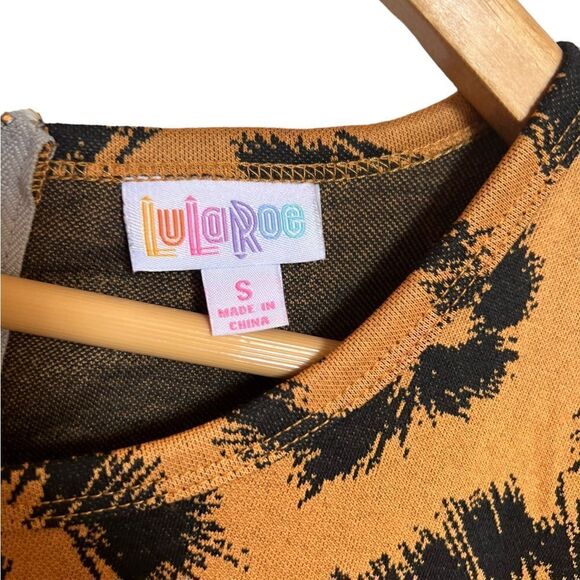 LuLaRoe Cheetah Amelia Dress Size Small - Picture 4 of 6